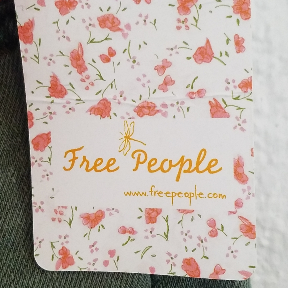 FREE PEOPLE SHORTS - Picture 8 of 9